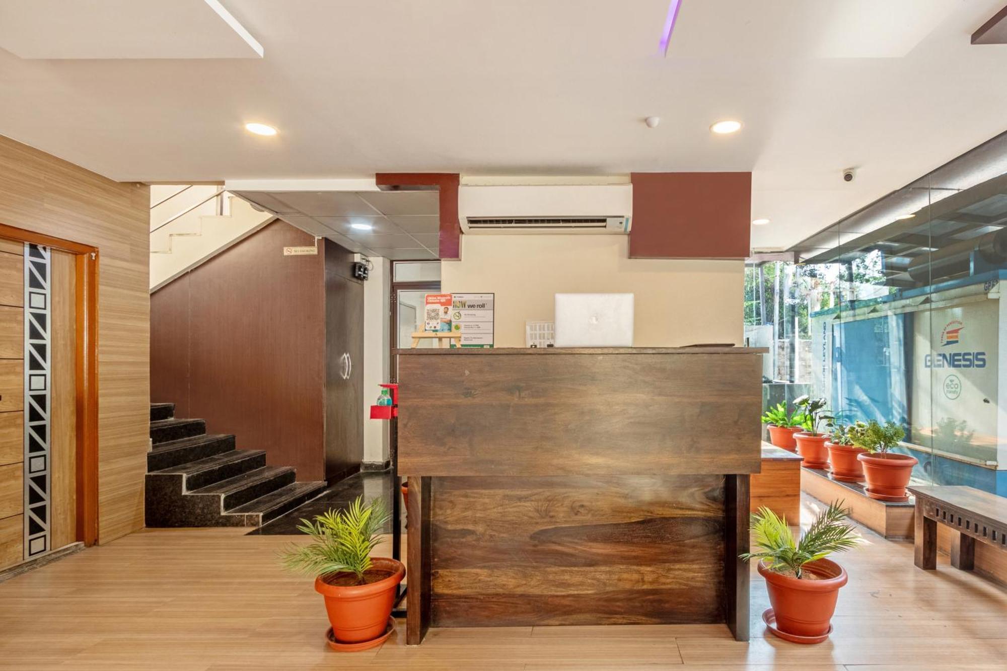Treebo Purple Square Ξενοδοχείο Χιντεραμπάντ Εξωτερικό φωτογραφία